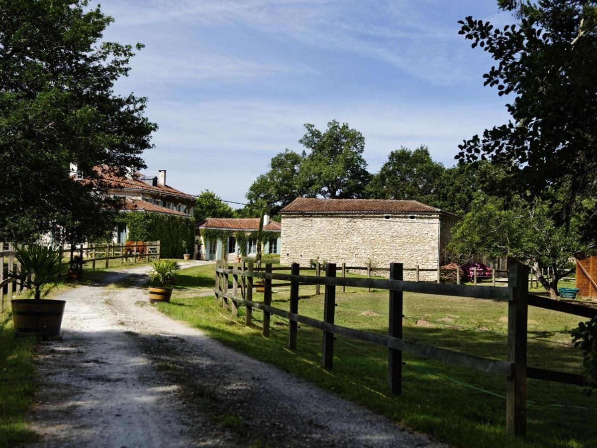 Chateau De L'Isle - Chambres D'Hotes Castelnau de Medoc Bagian luar foto