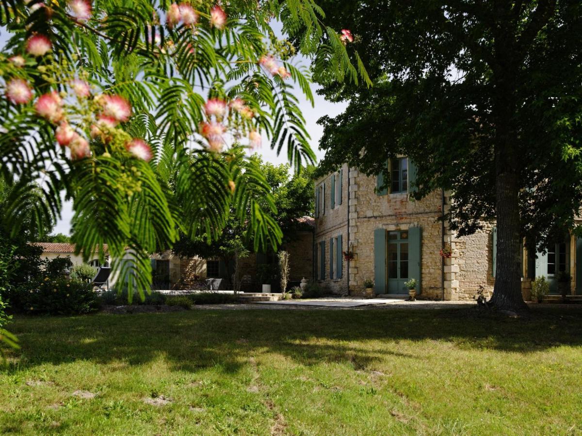 Chateau De L'Isle - Chambres D'Hotes Castelnau de Medoc Bagian luar foto