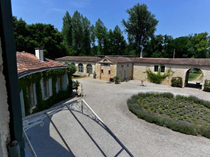 Chateau De L'Isle - Chambres D'Hotes Castelnau de Medoc Bagian luar foto